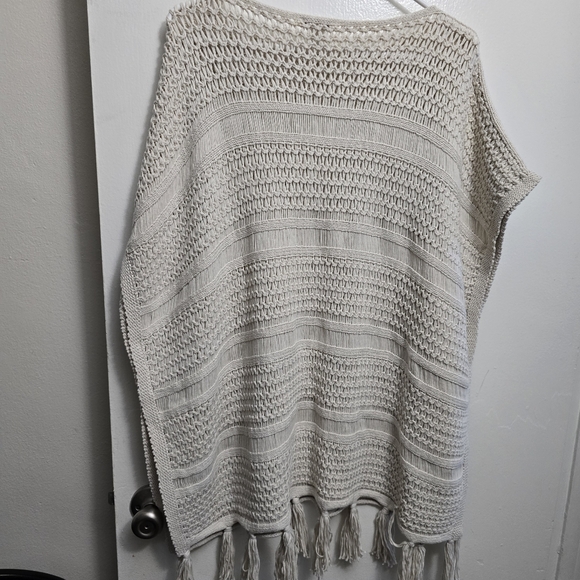 J Jill Fringe Boardwalk Open Stitch Poncho Sweater M L Beige Crochet Boho - Picture 5 of 7